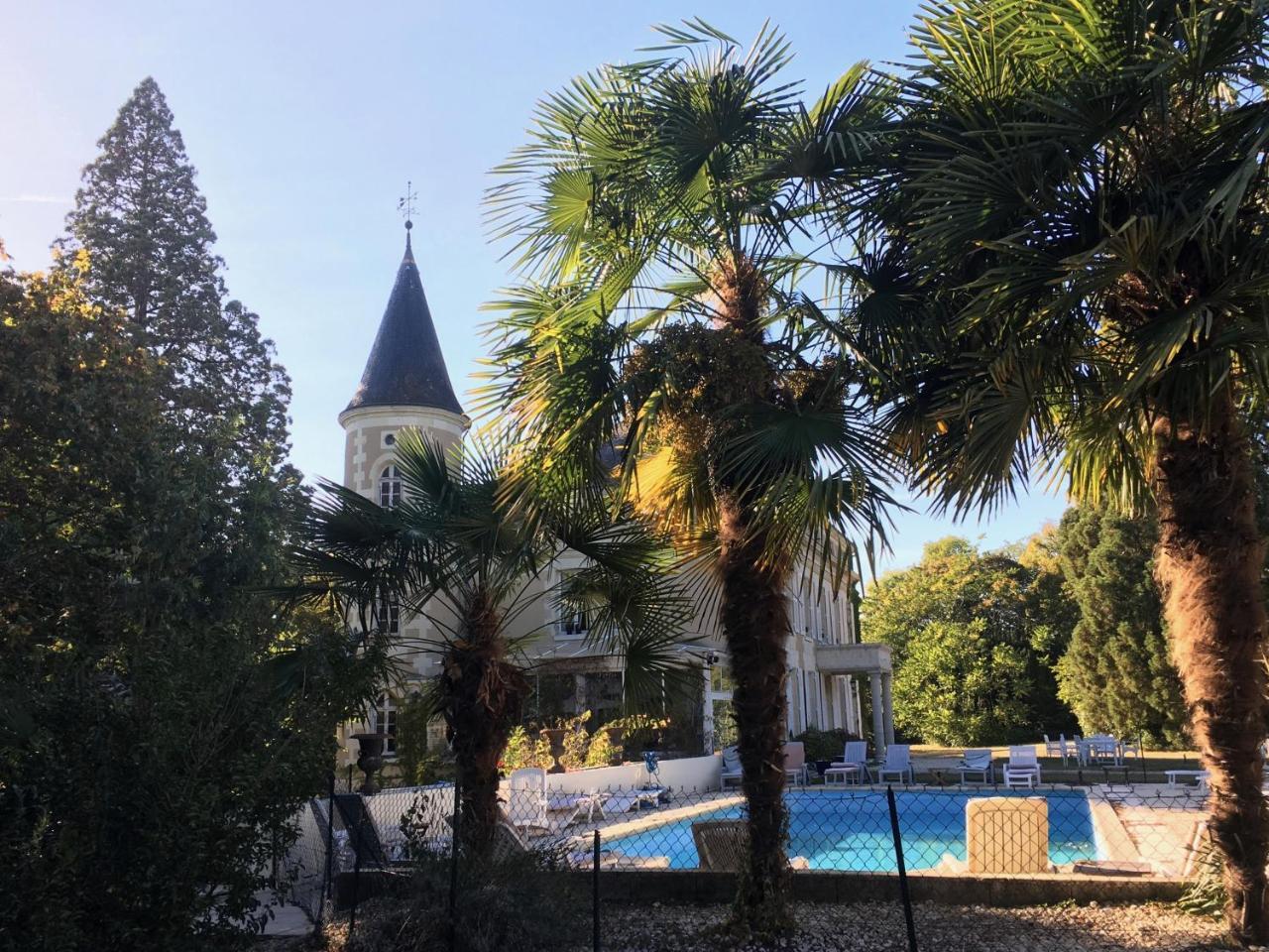 Château Les Vallées Tournon-Saint-Pierre Exterior foto